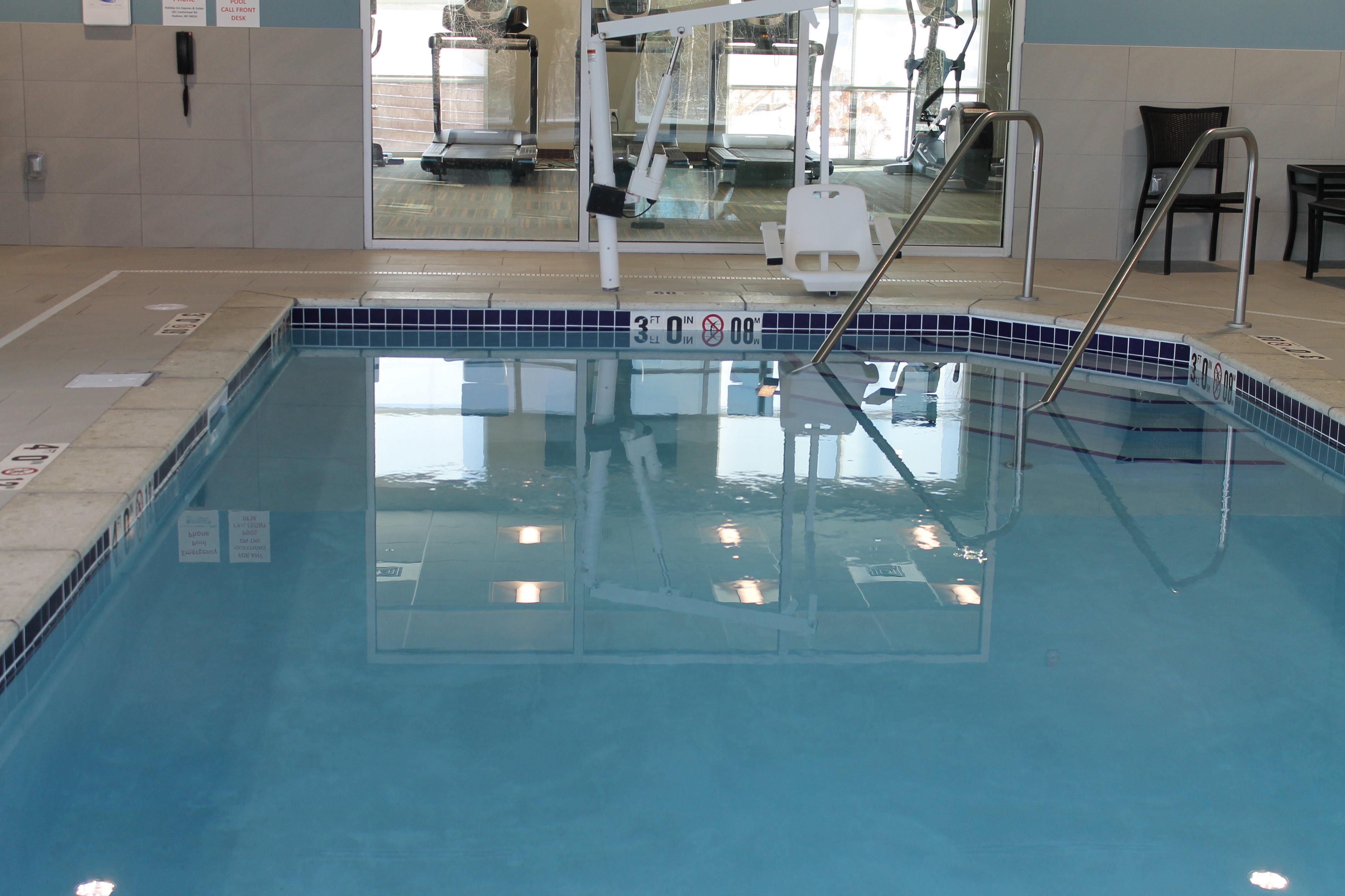 Holiday Inn Express & Suites - Hudson I-94 By Ihg Экстерьер фото